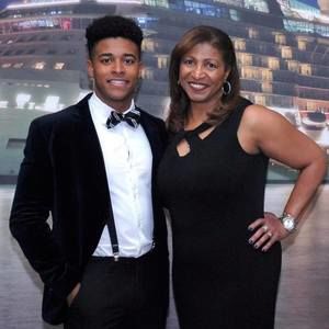 Meet your Posher, Olivia